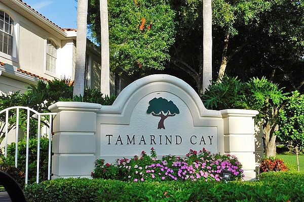 11271_tamarind_cay_lane_1606_entry_sign