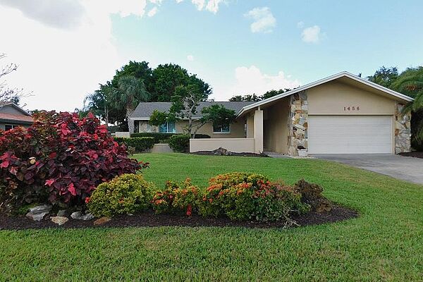 1456_whiskey_creek_drive_front_exterior